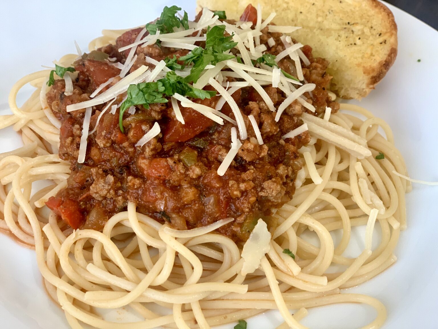 Spaghetti with Meat Sauce - Joanas World Recipes