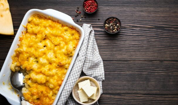 Macaroni and cheese in casserole